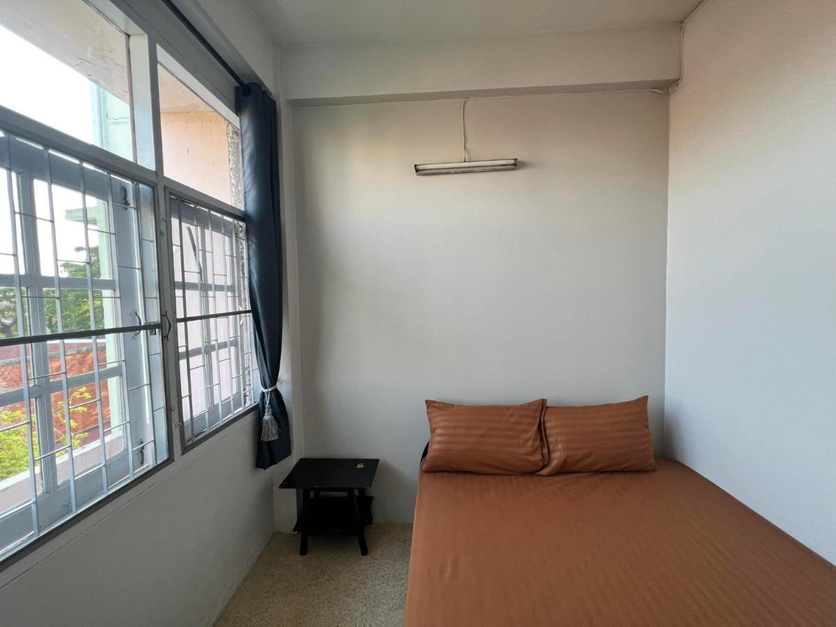 Merry V Guesthouse Μπανγκόκ Εξωτερικό φωτογραφία